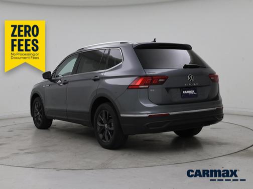 Gray 2022 Volkswagen Tiguan SE