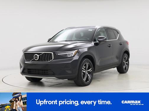 2025 Volvo XC40 B5 Core Bright Theme