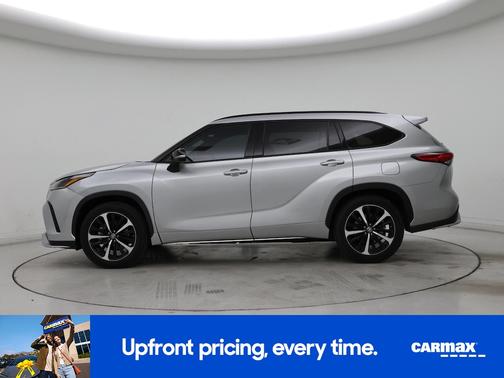 Silver 2021 Toyota Highlander XSE