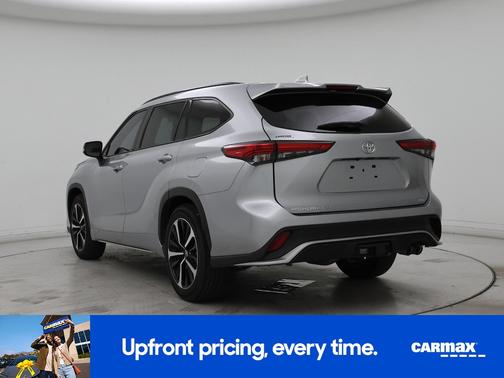 Silver 2021 Toyota Highlander XSE