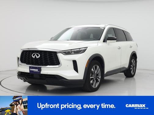 White 2023 INFINITI QX60 Luxe