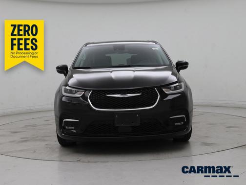 Black 2024 Chrysler Pacifica Limited
