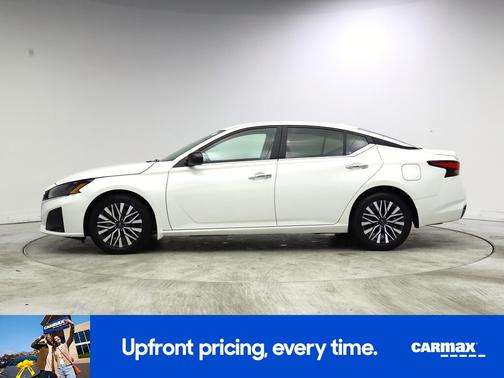 Pearl 2025 Nissan Altima SV
