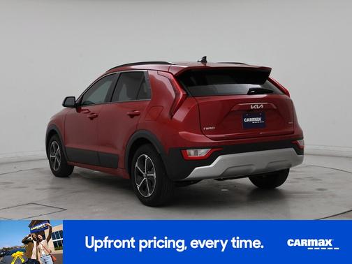 Red 2025 Kia Niro EX