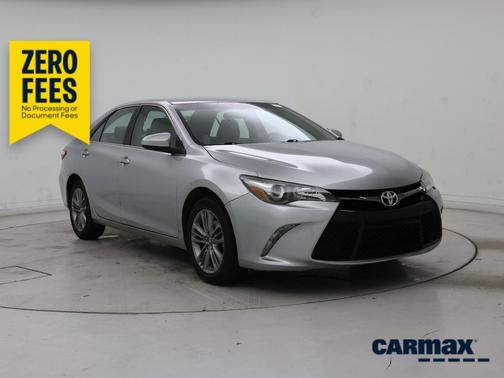 Silver 2017 Toyota Camry SE