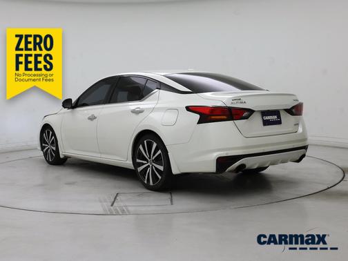 White 2020 Nissan Altima Platinum
