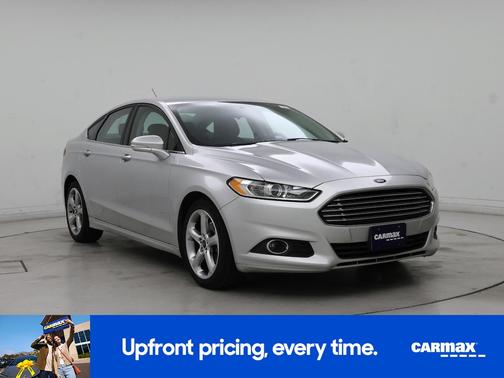 Silver 2014 Ford Fusion SE
