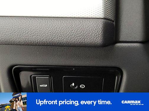 2017 Jaguar XF Prestige