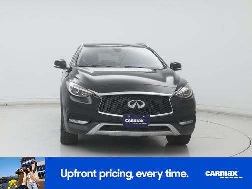 2017 INFINITI QX30 Premium