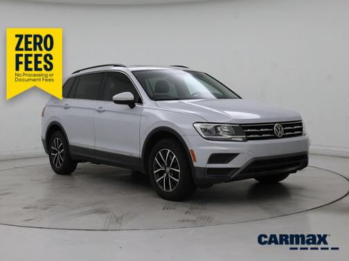 Gray 2018 Volkswagen Tiguan SE
