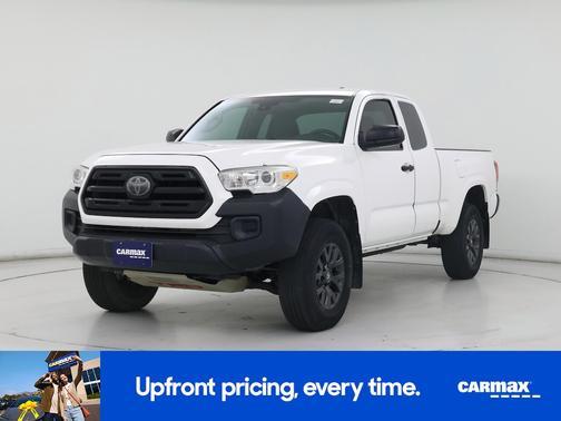 White 2018 Toyota Tacoma SR