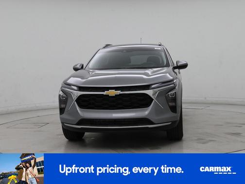 Gray 2025 Chevrolet Trax LT