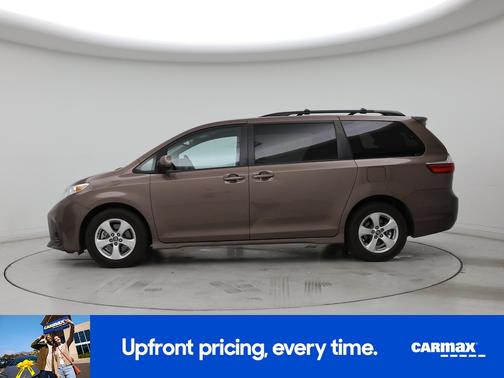 2018 Toyota Sienna LE