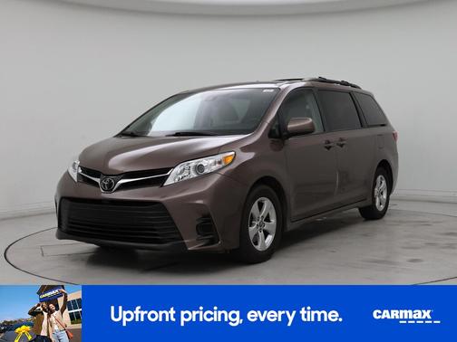 2018 Toyota Sienna LE
