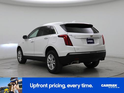 White 2021 Cadillac XT5 Luxury