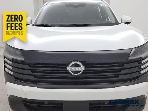 White 2025 Nissan Kicks SV