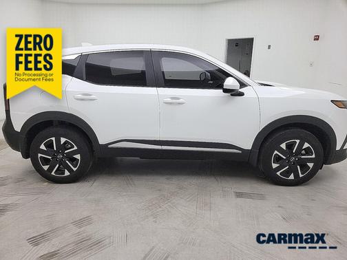 White 2025 Nissan Kicks SV