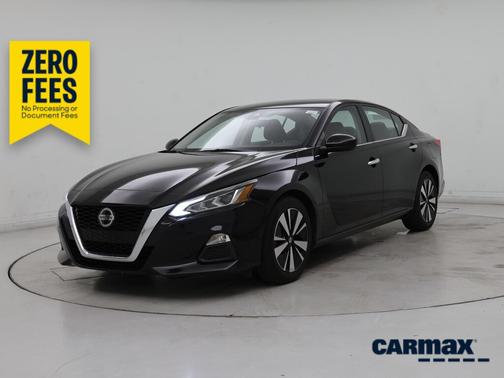 Black 2021 Nissan Altima SV