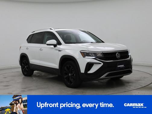 White 2022 Volkswagen Taos SE