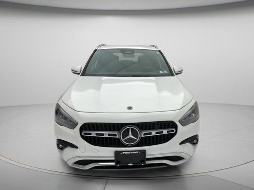 Polar White 2025 Mercedes-Benz GLA 250 4MATIC
