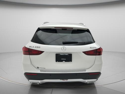 Polar White 2025 Mercedes-Benz GLA 250 4MATIC