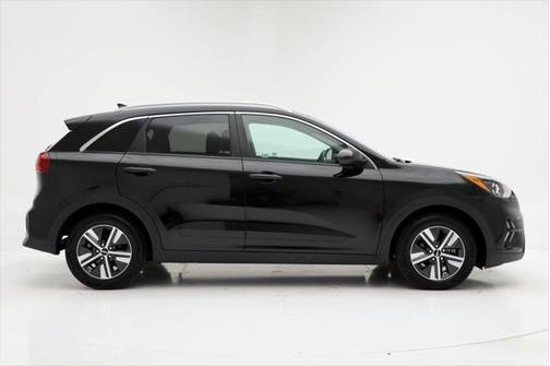 2022 Kia Niro LXS