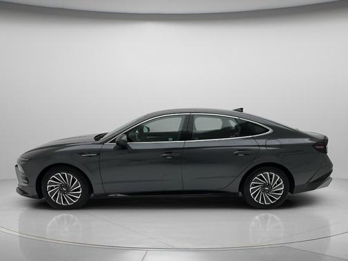 Portofino Gray 2025 Hyundai SONATA Hybrid SE