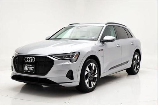 2022 Audi e-tron Premium