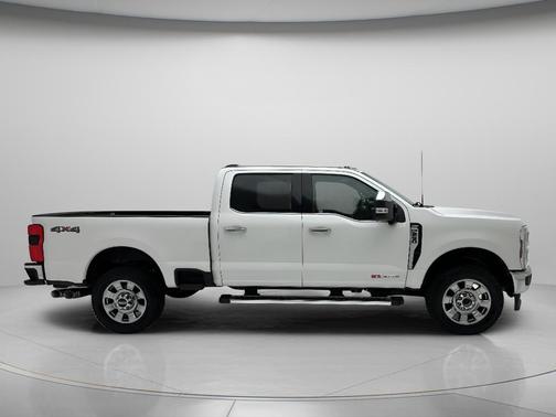 White Metallic 2024 Ford F-250 Lariat