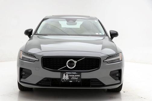 2025 Volvo S60 B5 Core