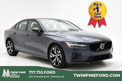 2024 Volvo S60 B5 Core Dark Theme