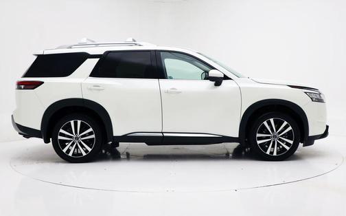 2023 Nissan Pathfinder Platinum 4WD