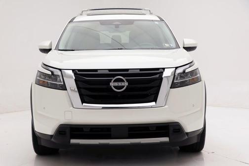 2023 Nissan Pathfinder Platinum 4WD