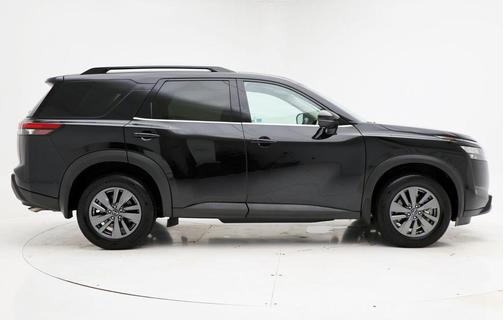 2025 Nissan Pathfinder SV 4WD