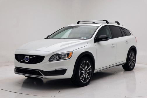 2016 Volvo V60 Cross Country T5