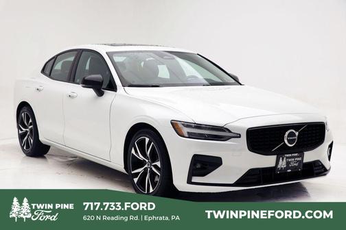 Crystal White Metallic 2024 Volvo S60 B5 Core Dark Theme