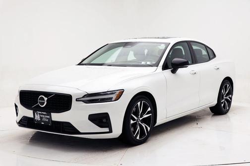 Crystal White Metallic 2024 Volvo S60 B5 Core Dark Theme