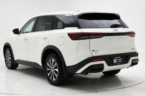 Majestic White/Blk Obsid 2025 INFINITI QX60 Pure