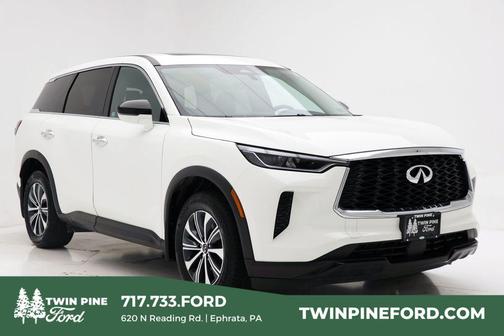 Majestic White/Blk Obsid 2025 INFINITI QX60 Pure
