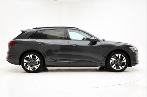 2022 Audi e-tron Premium