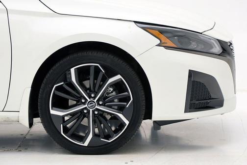 2023 Nissan Altima SR Intelligent AWD