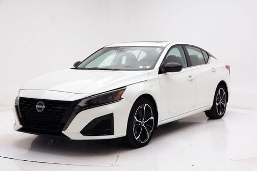 2023 Nissan Altima SR Intelligent AWD