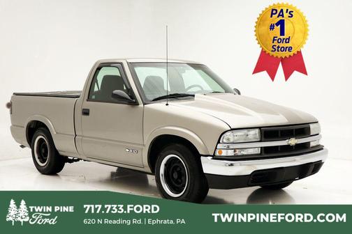2002 Chevrolet S-10 Base