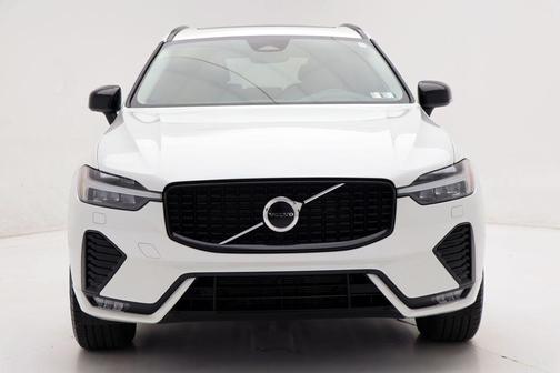 2025 Volvo XC60 B5 Core