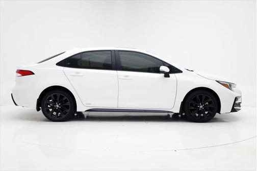 2024 Toyota Corolla Hybrid SE