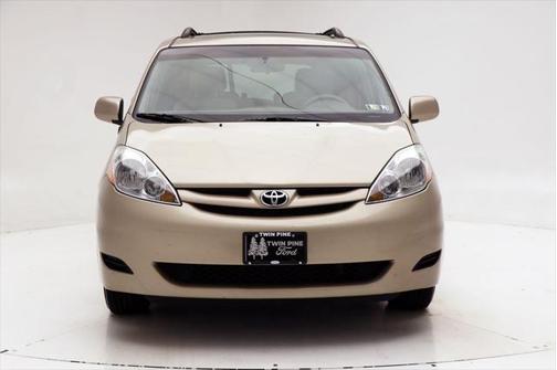 2008 Toyota Sienna XLE