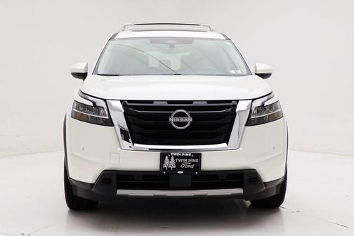 2024 Nissan Pathfinder SL 4WD