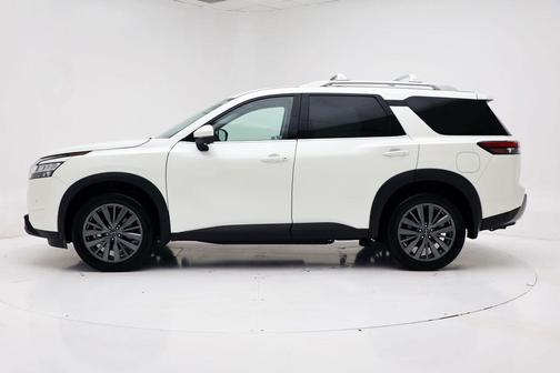 2024 Nissan Pathfinder SL 4WD