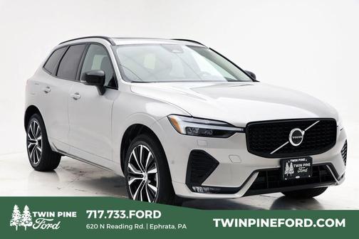 Silver Dawn Metallic 2025 Volvo XC60 B5 Plus