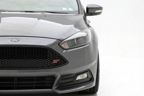 Magnetic Metallic 2018 Ford Focus ST